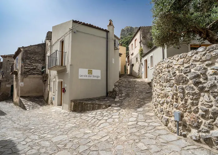 Le Vie Del Borgo